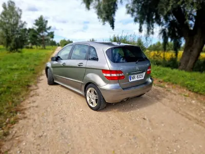 Mercedes B170 thumbnail 4