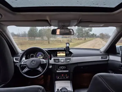 Mercedes E220 thumbnail 5