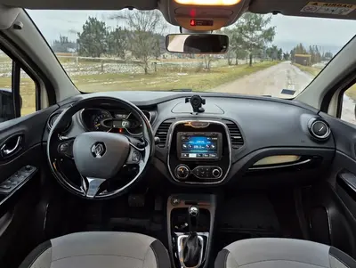Renault Captur thumbnail 5
