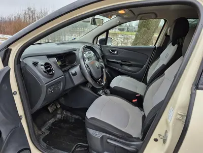 Renault Captur thumbnail 6