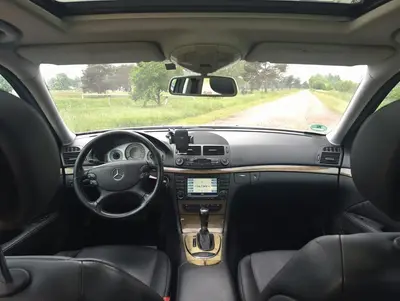 Mercedes E280 thumbnail 5
