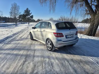 Mercedes B200 thumbnail 4