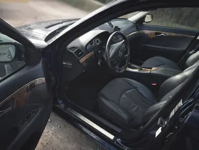 Mercedes E220 thumbnail 6