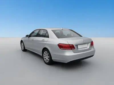 Mercedes E220 thumbnail 4