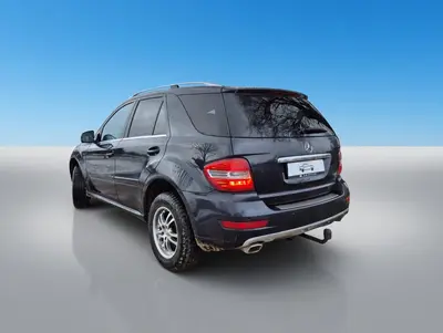 Mercedes ML300 thumbnail 3