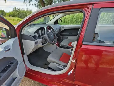 Dodge Caliber thumbnail 6