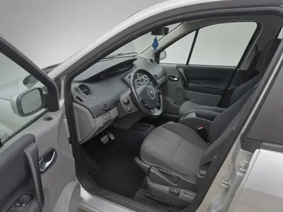 Renault Grand Scenic thumbnail 6